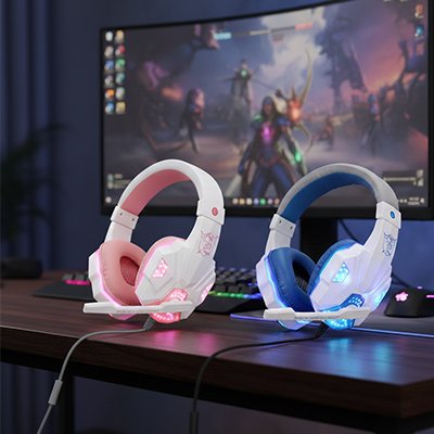 Casque gaming filaire RGB sur bureau